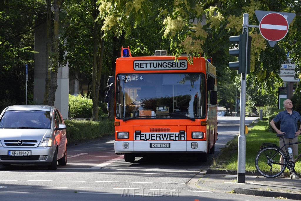 Koelner Seilbahn Gondel blieb haengen Koeln Linksrheinisch P351.JPG - Miklos Laubert